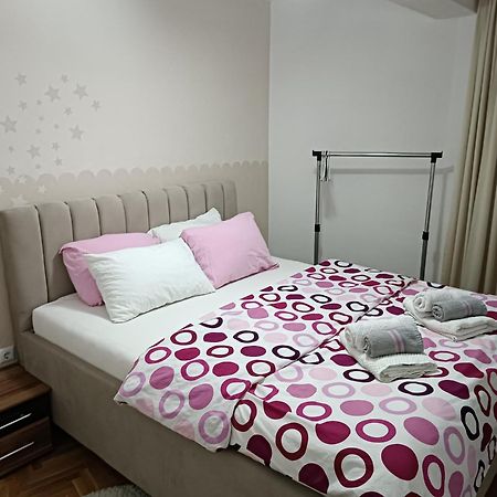 Holiday Konjic Apartment ภายนอก รูปภาพ