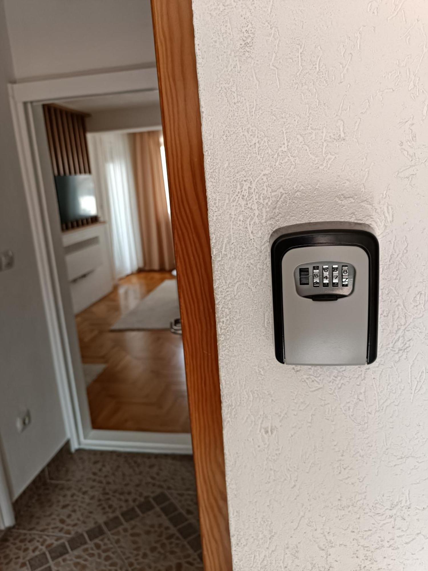 Holiday Konjic Apartment ภายนอก รูปภาพ